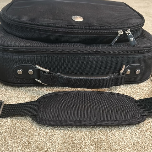 Dell Laptop Computer Case - Picture 5 of 16